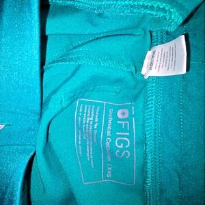 Hunter green figs Zamora joggers